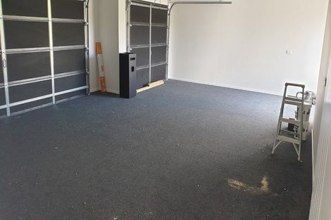 Photo of property in 10 James Elliot Way, Pokeno, 2402