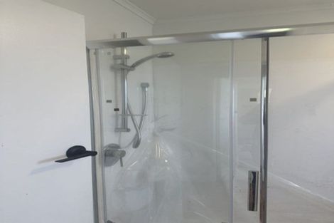 Photo of property in 479 Waitakere Road, Taupaki, Henderson, 0782