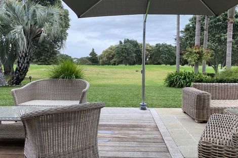 Photo of property in 186 Oceanbeach Road, Mount Maunganui, 3116