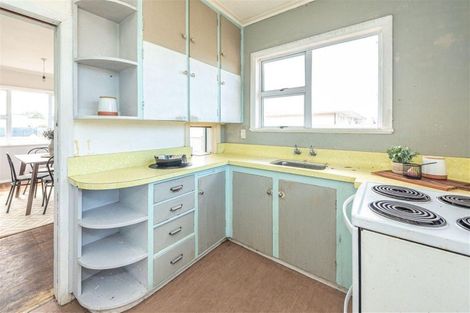 Photo of property in 205 Puriri Street, Castlecliff, Whanganui, 4501