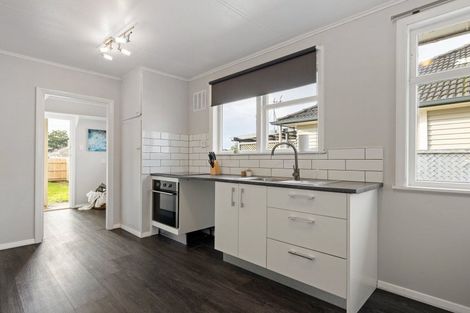 Photo of property in 2 Yeats Crescent, Fairfield, Hamilton, 3214