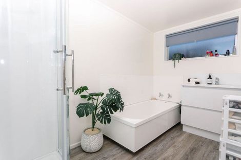 Photo of property in 17a Burns Street, Dannevirke, 4930