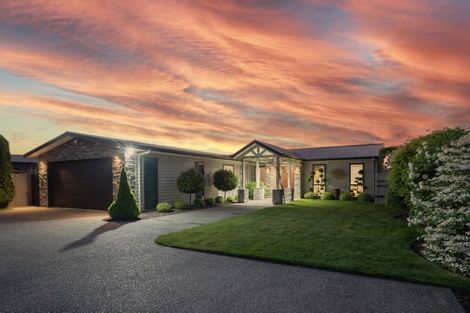 Photo of property in 29 Pukenamu Road, Rainbow Point, Taupo, 3330