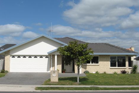 Photo of property in 108 Gravatt Road, Papamoa Beach, Papamoa, 3118