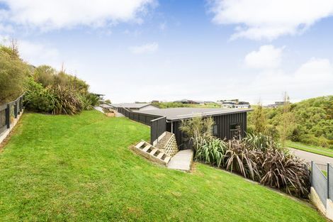 Photo of property in 125 Cashmere Drive, Fitzherbert, Palmerston North, 4410