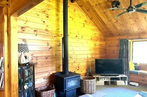 Photo of property in 10 Burnetts Road, Upper Plain, Masterton, 5888