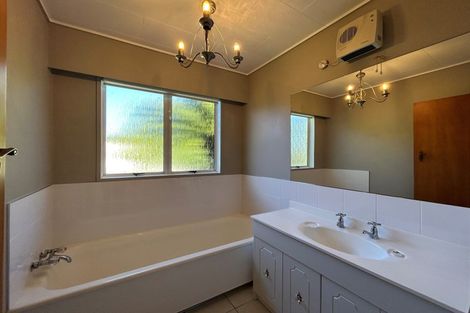 Photo of property in 11 Ngarimu Crescent, Taradale, Napier, 4112