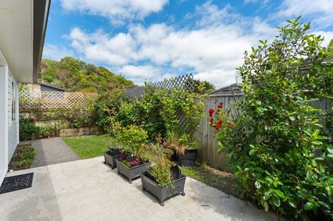 Photo of property in 15 Resolution Drive, Whitby, Porirua, 5024