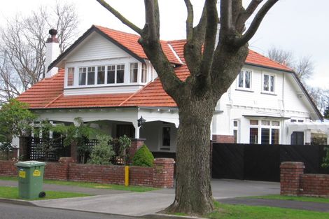 Photo of property in 3 Elmira Avenue, Hokowhitu, Palmerston North, 4410