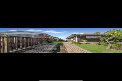 Photo of property in 1/16 Archmillen Avenue, Pakuranga Heights, Auckland, 2010