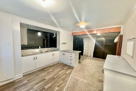 Photo of property in 45 Woodford Avenue, Henderson, Auckland, 0610