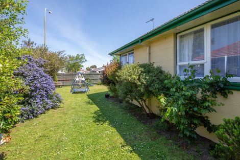 Photo of property in 138 Northcote Road, Northcote, Christchurch, 8052