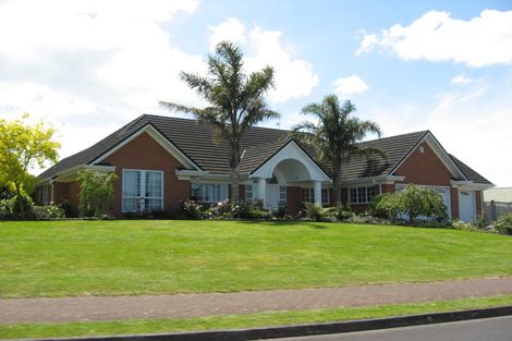 Photo of property in 53 Sunny Crescent, Huapai, Kumeu, 0810