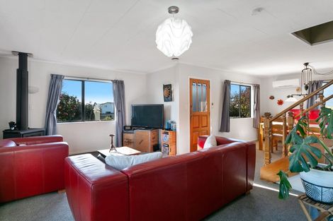 Photo of property in 11 Ward Place, Richmond Heights, Taupo, 3330