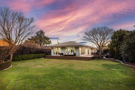 Photo of property in 39 Manor Place, Bryndwr, Christchurch, 8053
