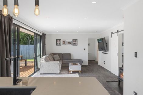 Photo of property in 7 Angus Place, Carterton, 5713