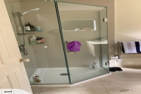 Photo of property in 14 Oakpark Place, West Harbour, Auckland, 0618