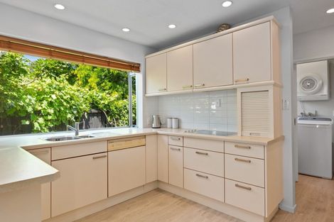 Photo of property in 52 Solomon Avenue, Redwood, Christchurch, 8051