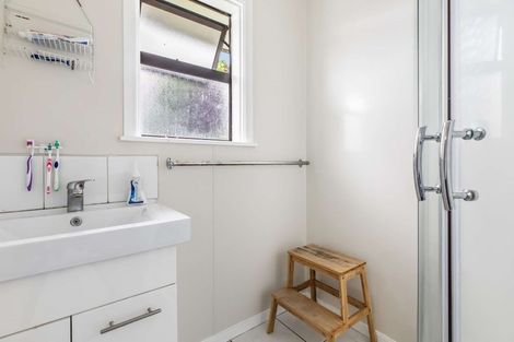 Photo of property in 29 Plumley Crescent, Mangere, Auckland, 2022