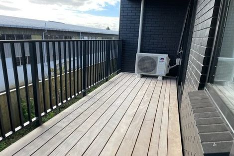 Photo of property in 108/28c Eileen Newey Place, Henderson, Auckland, 0612