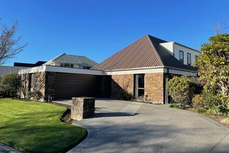 Photo of property in 2/8 Ilam Park Place, Ilam, Christchurch, 8041