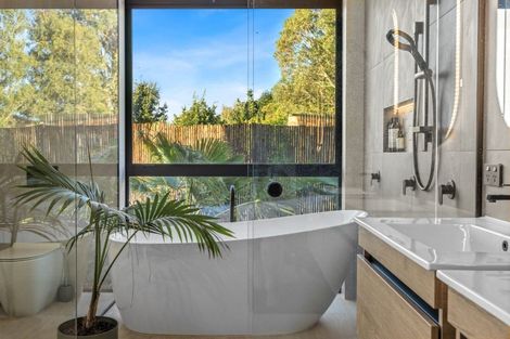 Photo of property in 87 Black Peak Road, Wanaka, 9382