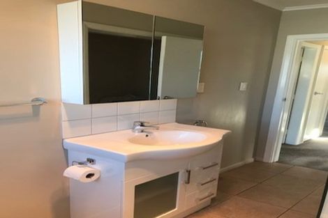 Photo of property in 42a Ebdentown Street, Ebdentown, Upper Hutt, 5018