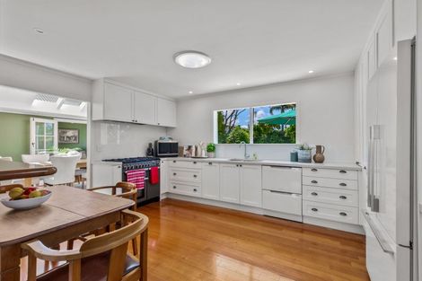 Photo of property in 34 Norwood Road, Bayswater, Auckland, 0622