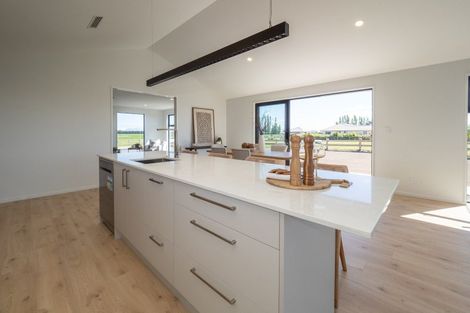 Photo of property in 14 Village Green Drive, Huntingdon, 7774