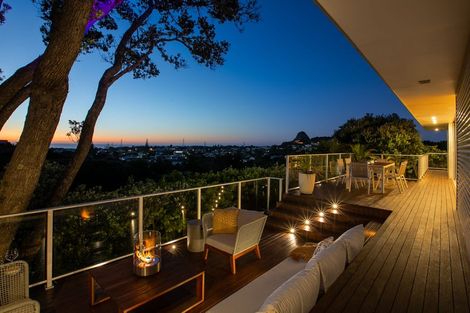 Photo of property in 120b Pioneer Road, Moturoa, New Plymouth, 4310