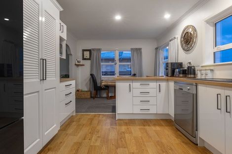 Photo of property in 24 Ferguson Street, Levin, 5510