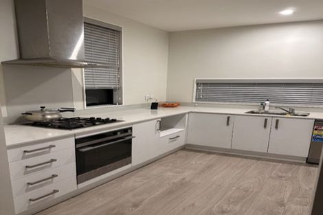 Photo of property in 15 Battalion Drive, Papakura, 2110