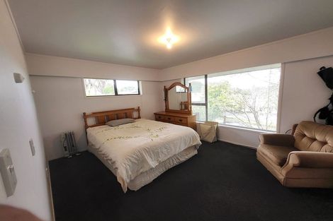 Photo of property in 154 Everglade Drive, Totara Heights, Auckland, 2105