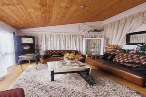 Photo of property in 14 Waimana Road, Conifer Grove, Takanini, 2112