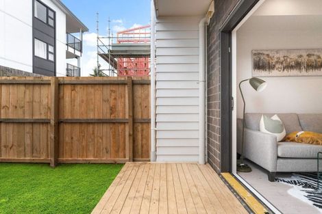 Photo of property in 11/3226 Great North Road, New Lynn, Auckland, 0600