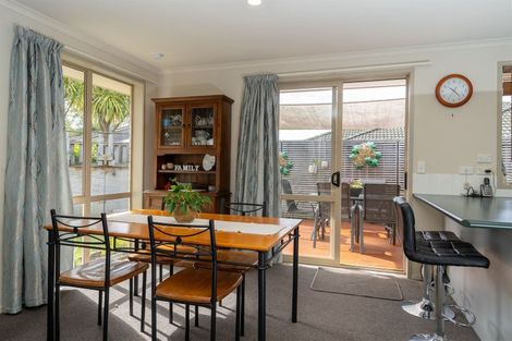 Photo of property in 30 Gardenia Close, Melville, Hamilton, 3206