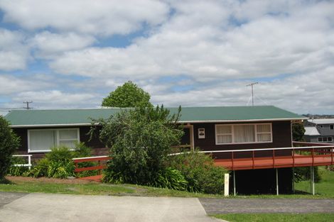 Photo of property in 48 De Luen Avenue, Tindalls Beach, Whangaparaoa, 0930