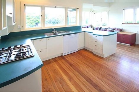 Photo of property in 4 Westmere Crescent, Westmere, Auckland, 1022