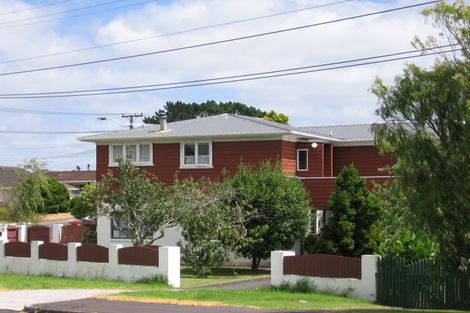 Photo of property in 2 Batkin Road, New Windsor, Auckland, 0600
