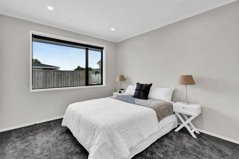 Photo of property in 18d Virginia Place, Whalers Gate, New Plymouth, 4310