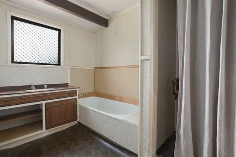 Photo of property in 8 Snell Place, Pakuranga, Auckland, 2010