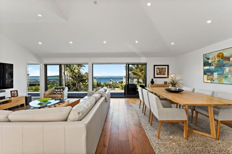 Photo of property in 2/16 Marama Street, Castor Bay, Auckland, 0620