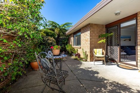Photo of property in 94 Cedar Drive, Paraparaumu Beach, Paraparaumu, 5032