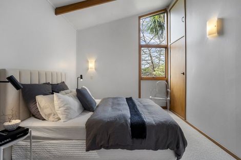 Photo of property in 52 Queenstown Road, Onehunga, Auckland, 1061