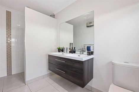 Photo of property in 32 The Runway, Wigram, Christchurch, 8042