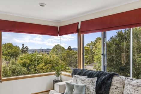 Photo of property in 264 Titirangi Road, Titirangi, Auckland, 0604