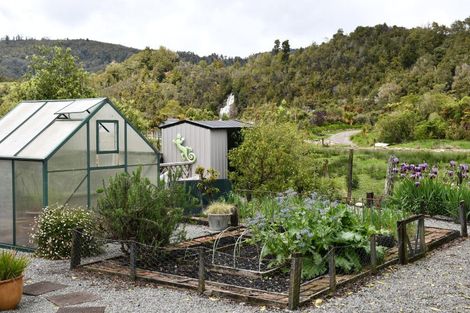 Photo of property in 8 Gladstone Street, Seddonville, Westport, 7891