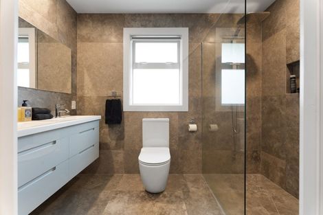 Photo of property in 16 Ivy Lane, Kelvin Grove, Palmerston North, 4414