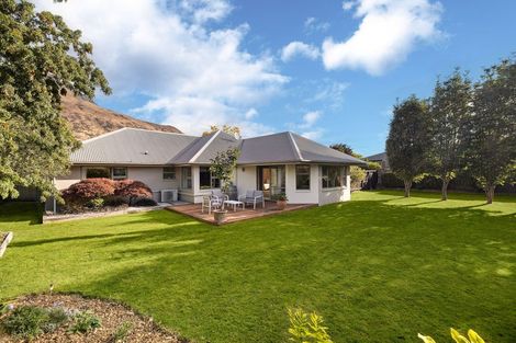 Photo of property in 65 Howards Drive, Lake Hayes, Queenstown, 9304