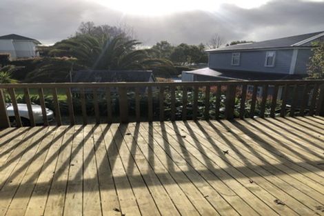 Photo of property in 48 Tauhinu Road, Greenhithe, Auckland, 0632